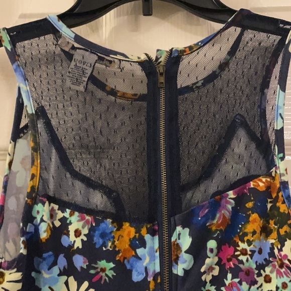 American Ragcie floral dress - Picture 6 of 17